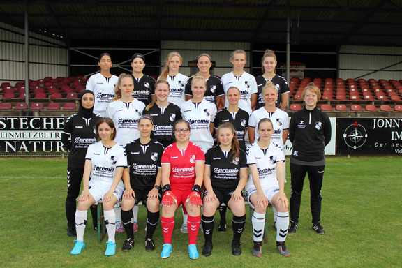 2022-08-22-03_1_Frauen.jpg  
